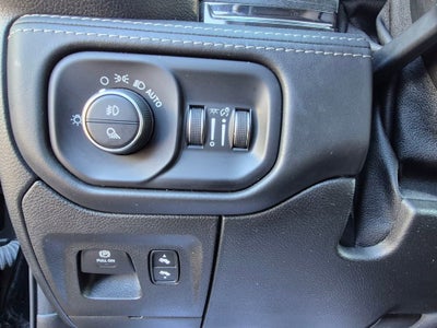 2022 RAM 1500 Limited Crew Cab 4x4 5'7" Box