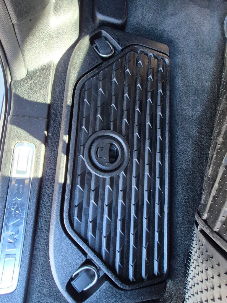 2022 RAM 1500 Limited Crew Cab 4x4 5'7" Box