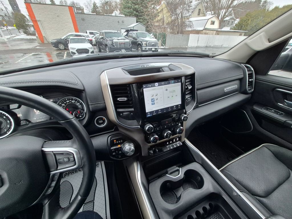 2022 RAM 1500 Laramie Crew Cab 4x4 5'7" Box