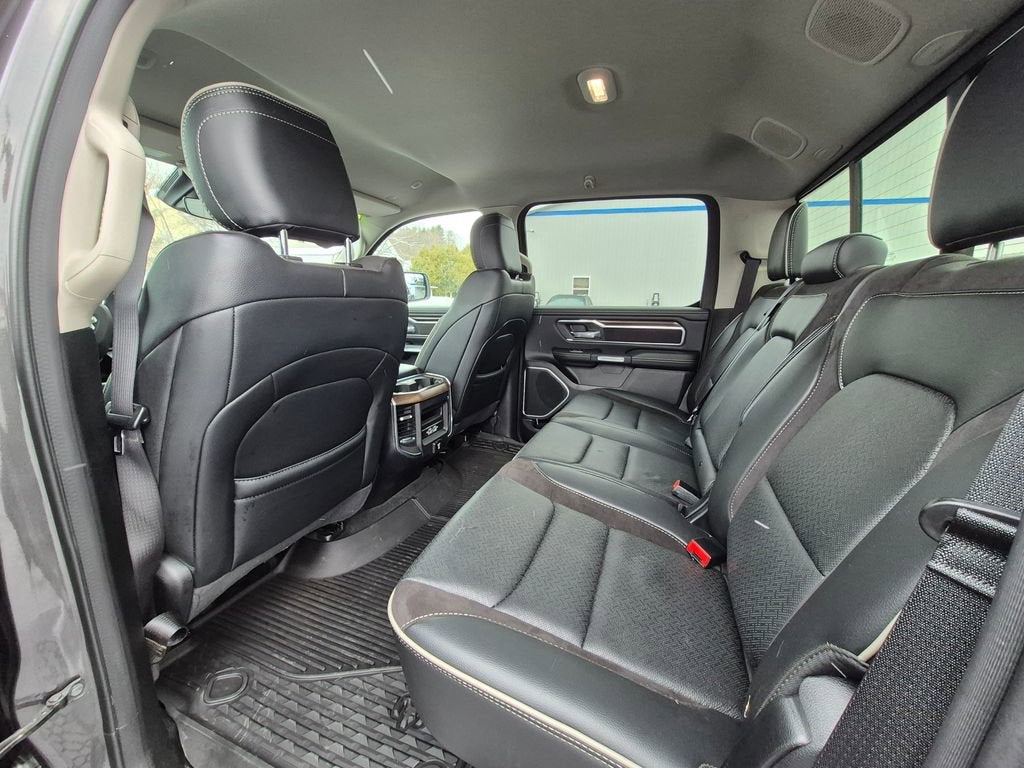 2022 RAM 1500 Laramie Crew Cab 4x4 5'7" Box