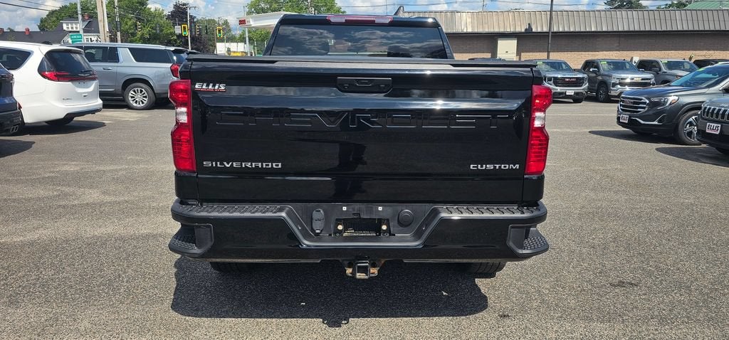 2023 Chevrolet Silverado 1500 Custom