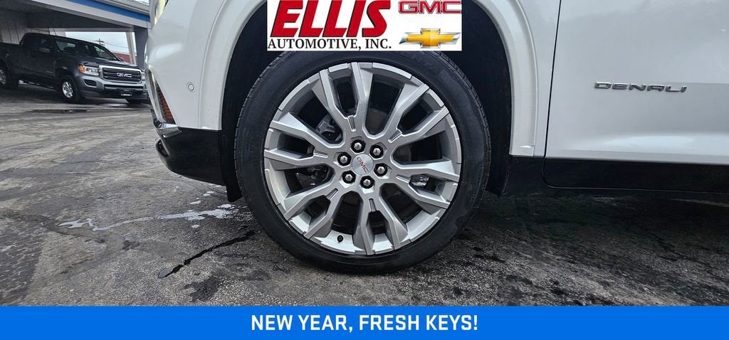 2024 GMC Acadia Denali