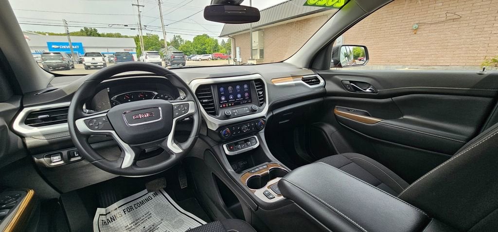 2023 GMC Acadia SLE