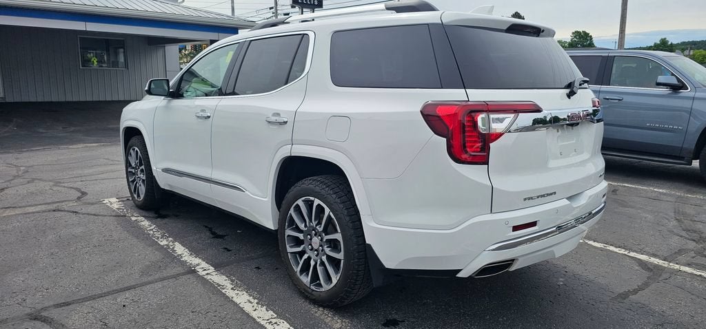2022 GMC Acadia Denali