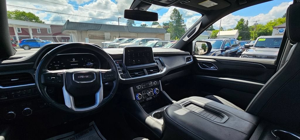 2022 GMC Yukon XL SLT