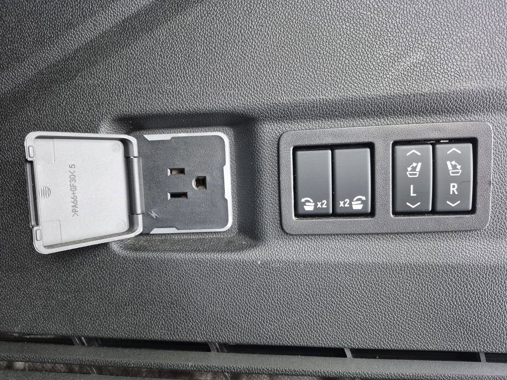 2024 GMC Yukon XL AT4