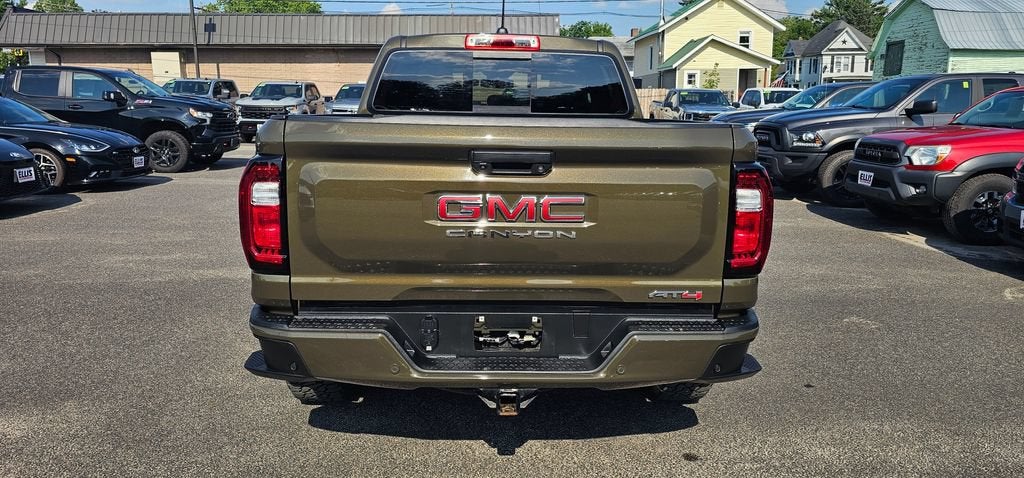 2023 GMC Canyon AT4