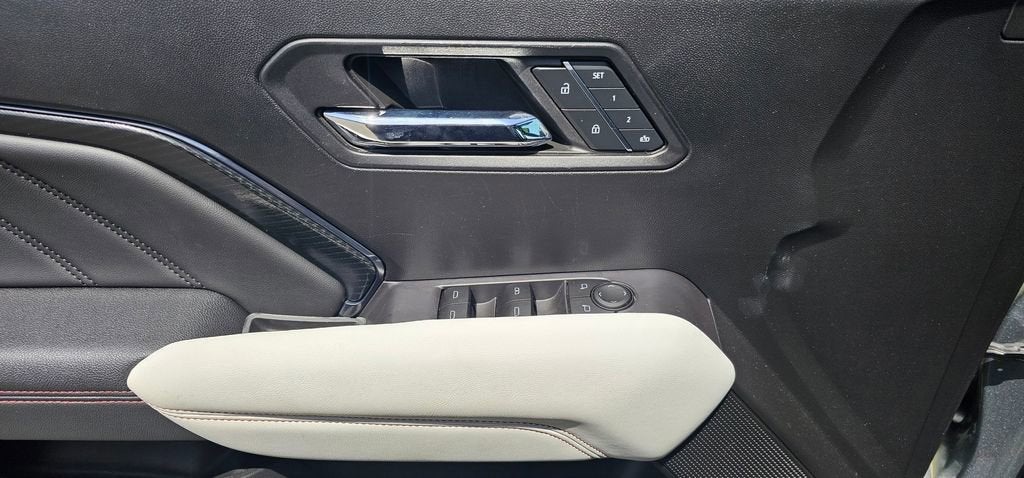 2023 GMC Canyon AT4X
