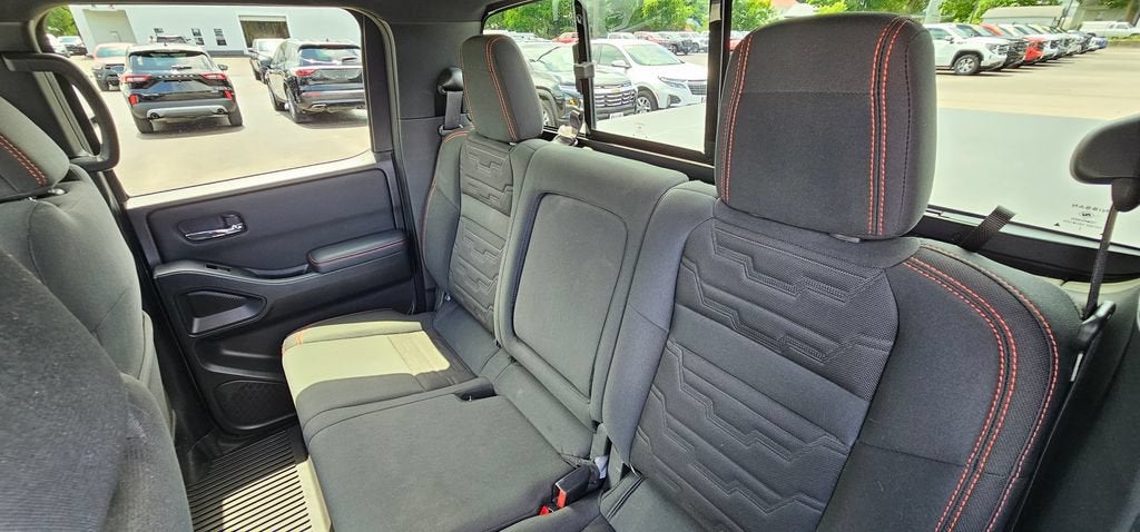 2023 Nissan Frontier Crew Cab PRO-4X 4x4