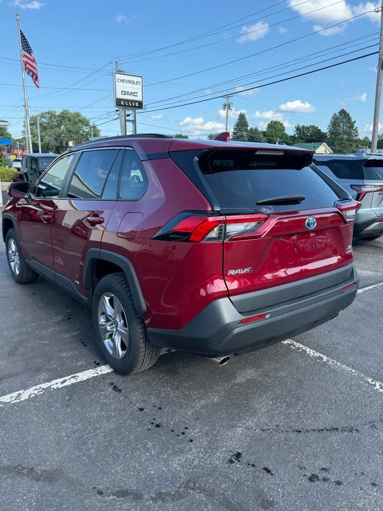 2022 Toyota RAV4 Hybrid XLE