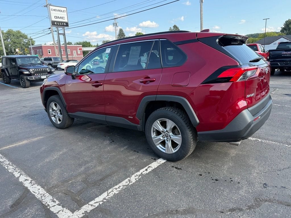 2022 Toyota RAV4 Hybrid XLE