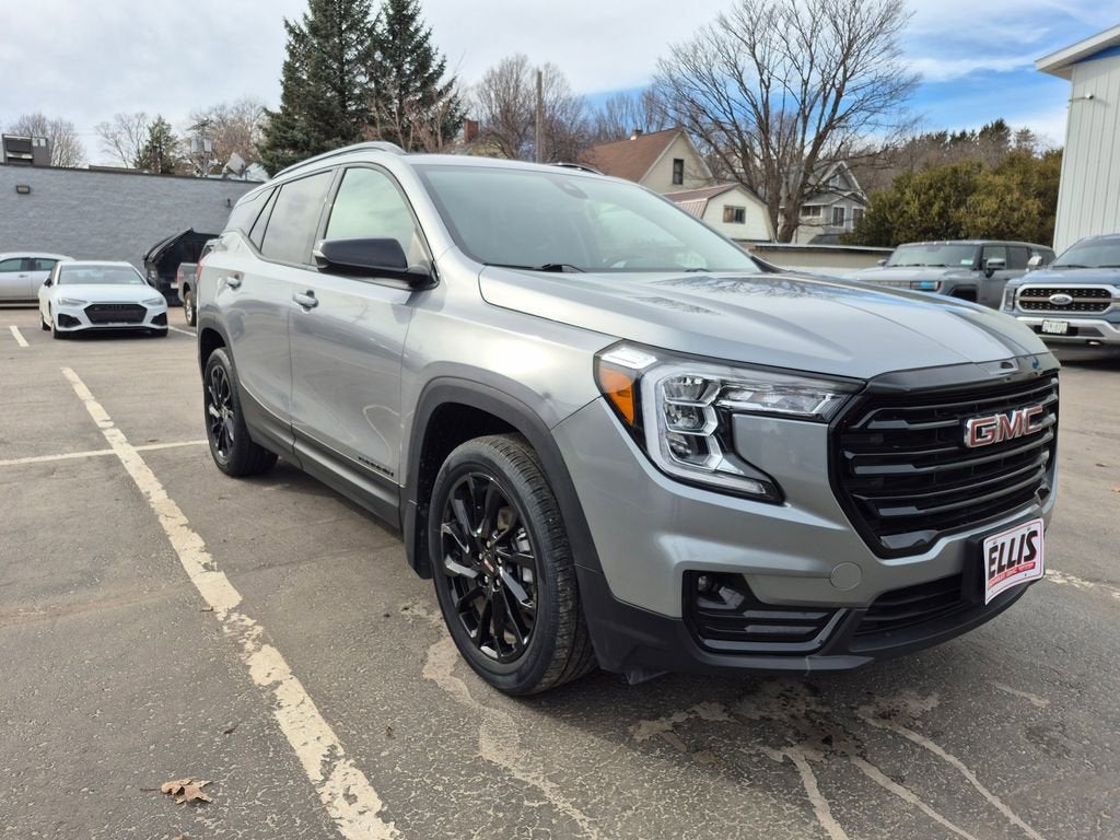 2023 GMC Terrain SLT