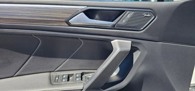 2024 Volkswagen Tiguan 2.0T SEL R-Line