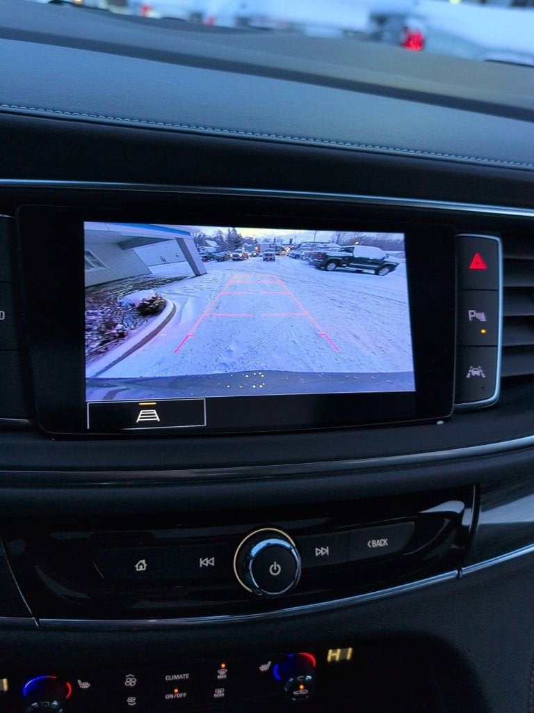 2023 Buick Enclave Essence