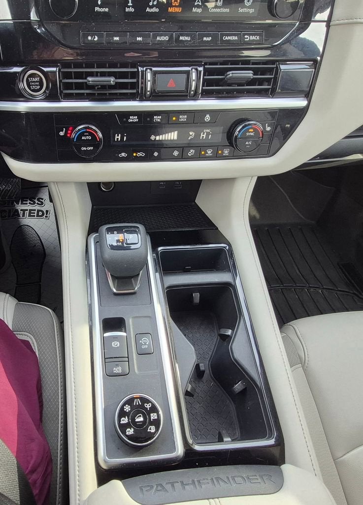 2022 Nissan Pathfinder SL 4WD