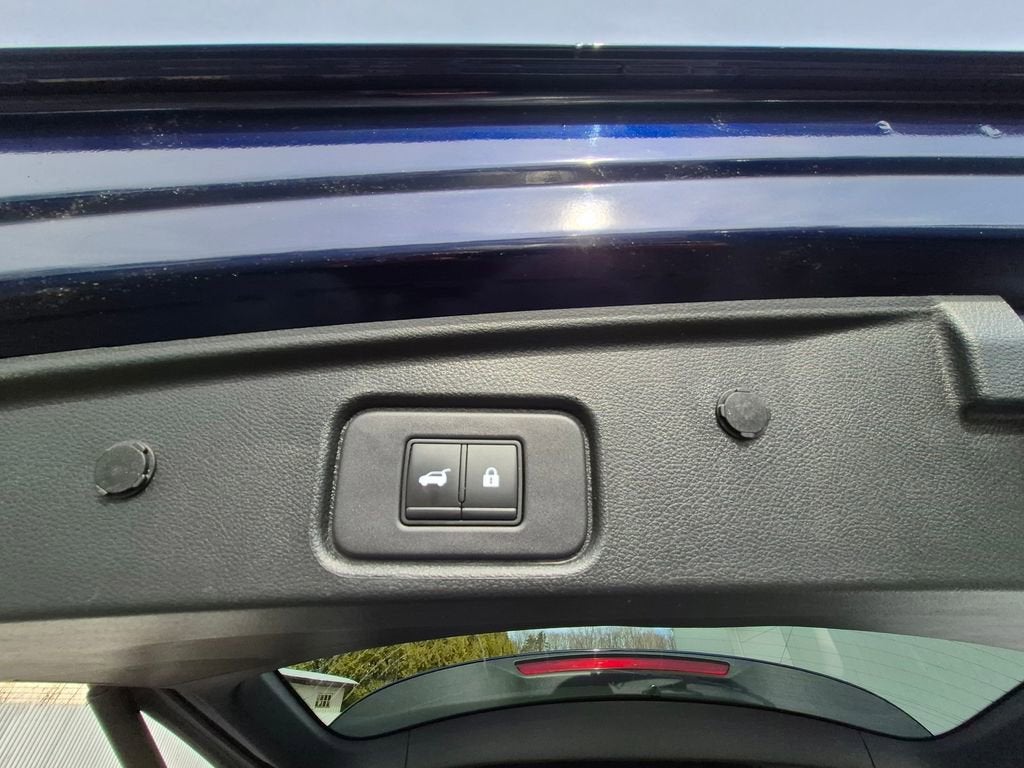 2022 Nissan Pathfinder SL 4WD