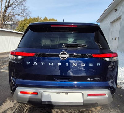 2022 Nissan Pathfinder SL 4WD