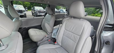 2017 Toyota Sienna XLE 8 Passenger