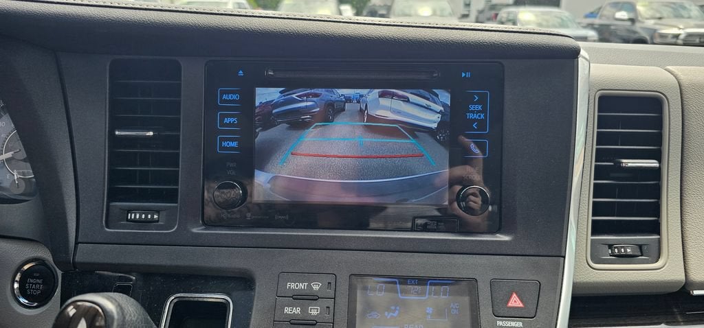 2017 Toyota Sienna XLE 8 Passenger