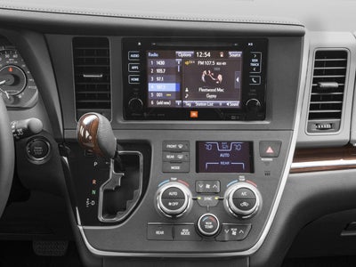 2017 Toyota Sienna XLE 8 Passenger