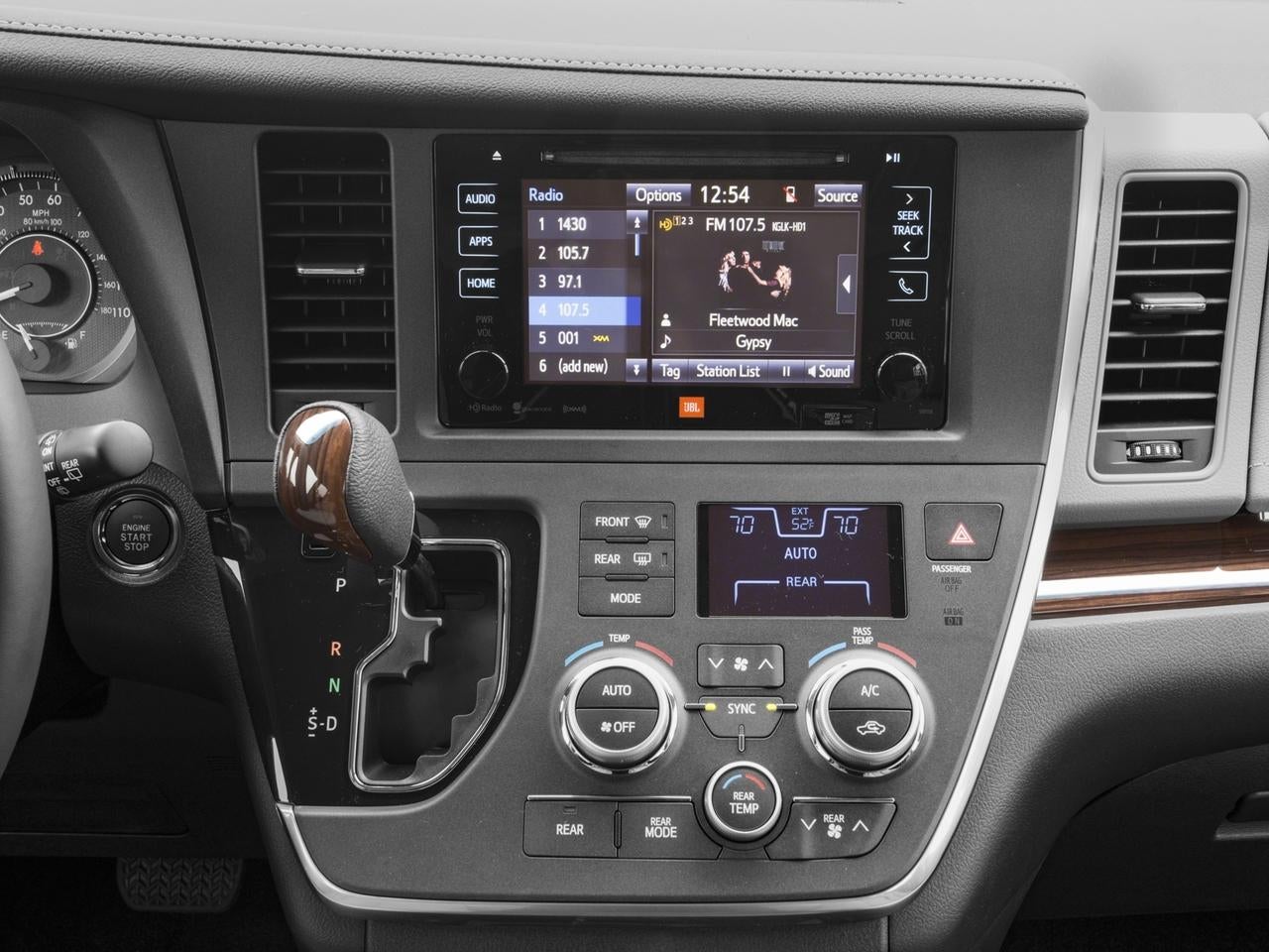 2017 Toyota Sienna XLE 8 Passenger