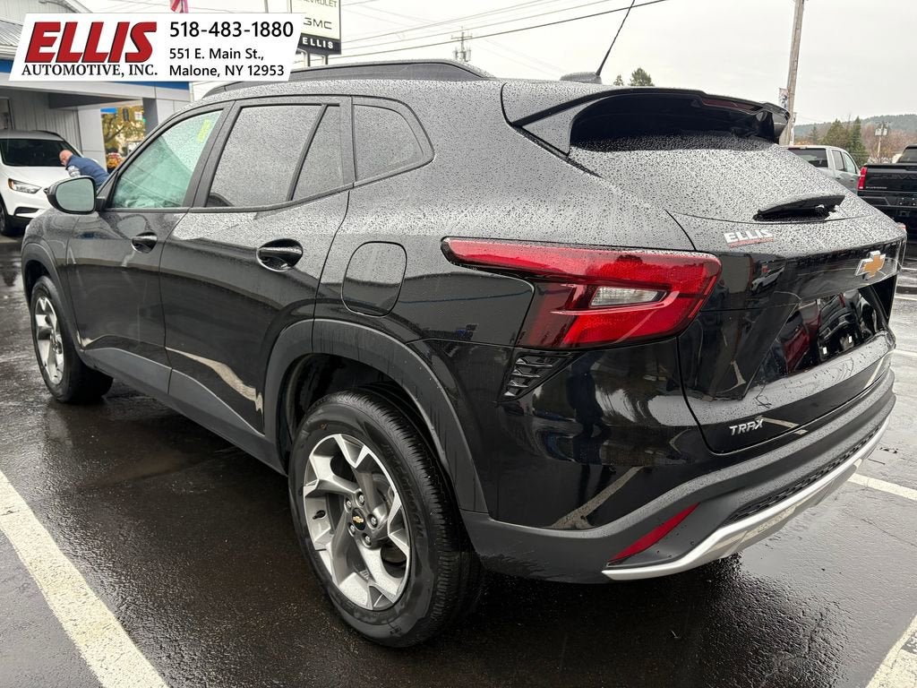 2024 Chevrolet Trax LT