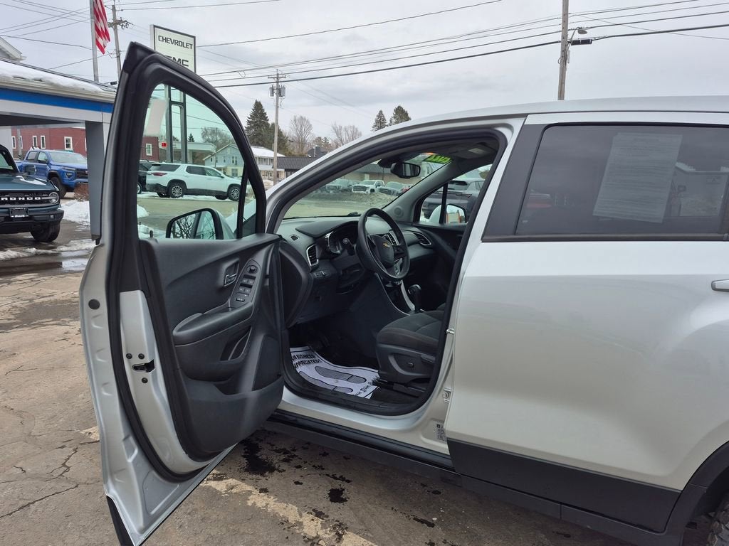 2022 Chevrolet Trax LS